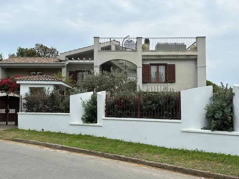 Villa A 2 Passi Dal Mare Àrbatax
