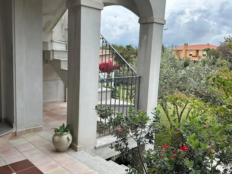 Villa A 2 Passi Dal Mare Àrbatax Ιταλία